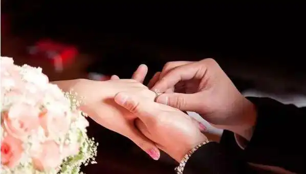 婚姻預測：女生會嫁富二代的八字