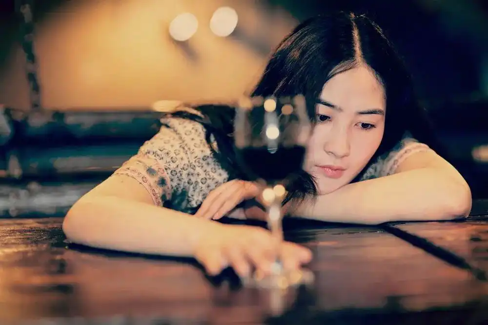 女命傷官全解：女命有傷官易有二婚命嗎？