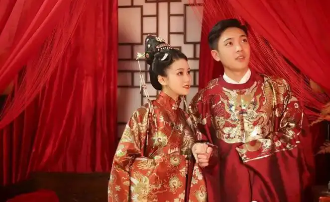 男女婚配中這四種八字不利婚姻